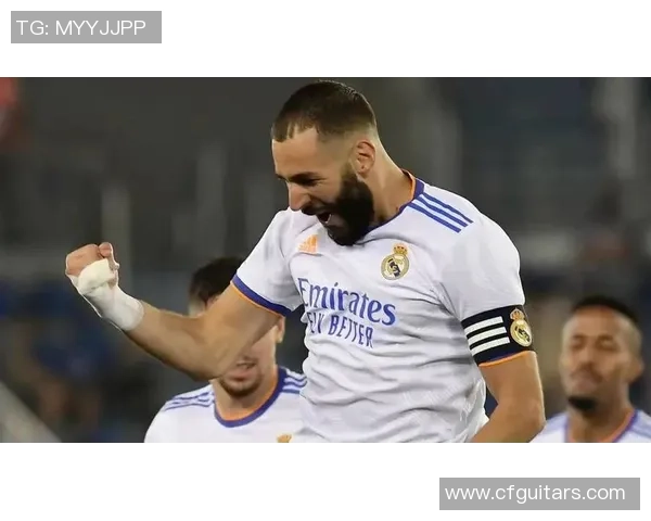 80后足球中场球星代表人物盘点及其职业生涯精彩瞬间回顾