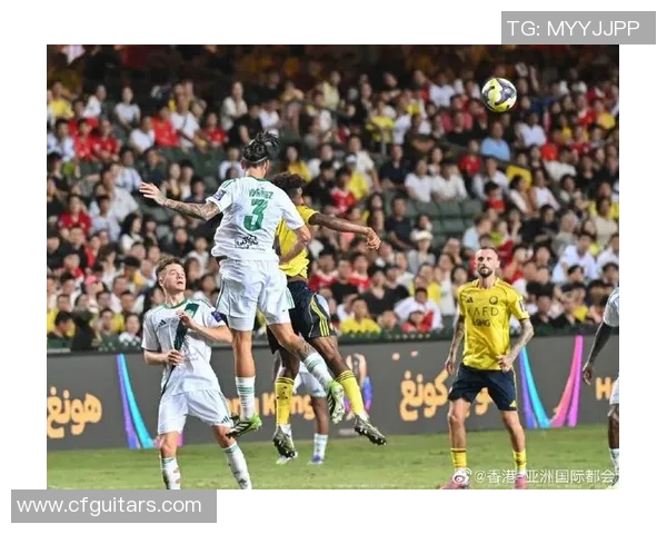 足球巨星魅力之源：从球场传奇到全球偶像的跨界影响力